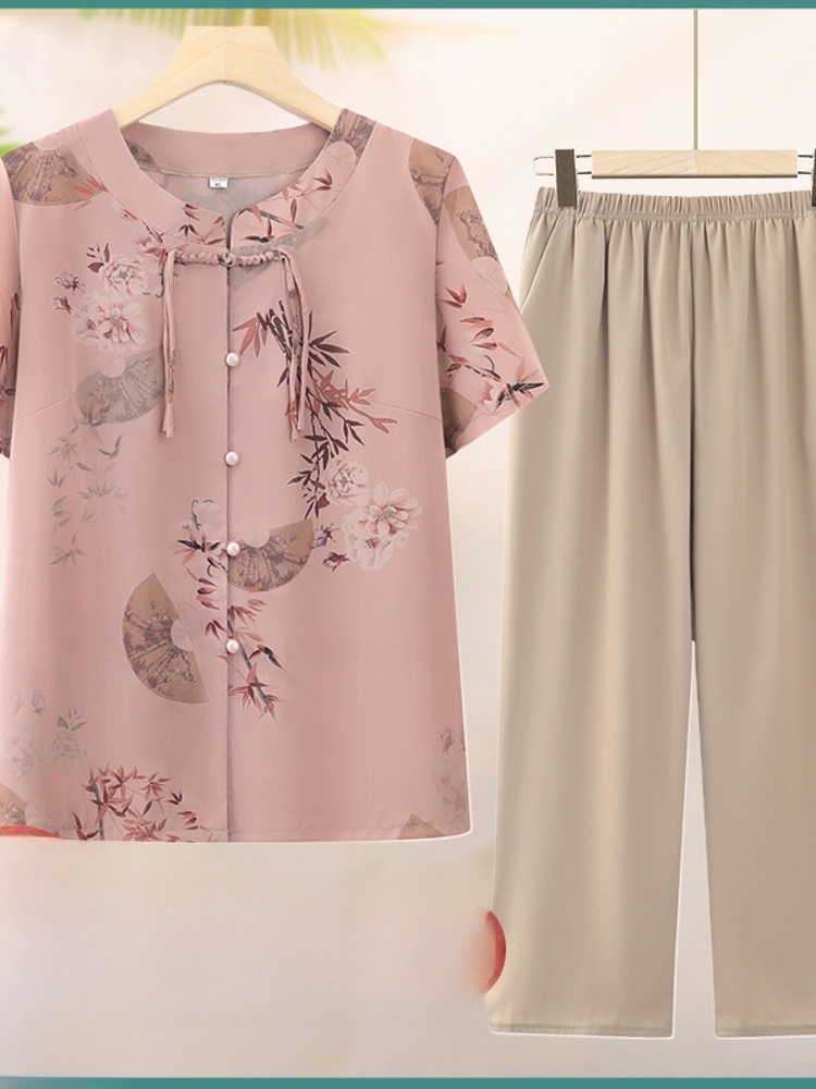 Summer Clothing For Women Over 60 - Модный летний комплект из двух предметов