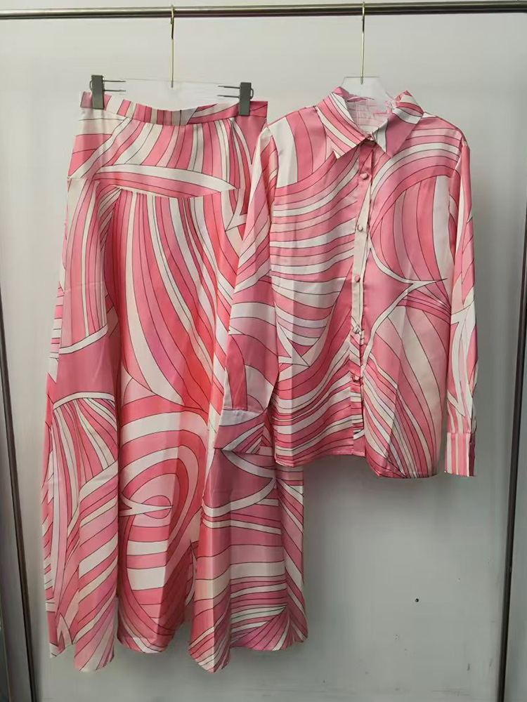 Дизайнерский ретро-костюм с ге – обзор и цена Summer Clothing Design